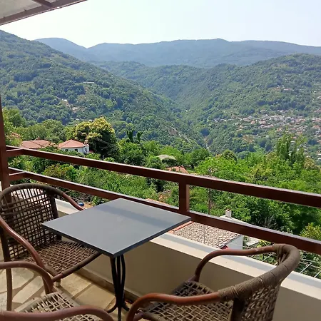 Apartament Kallisti *